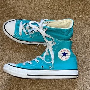 Blue Converse size 8